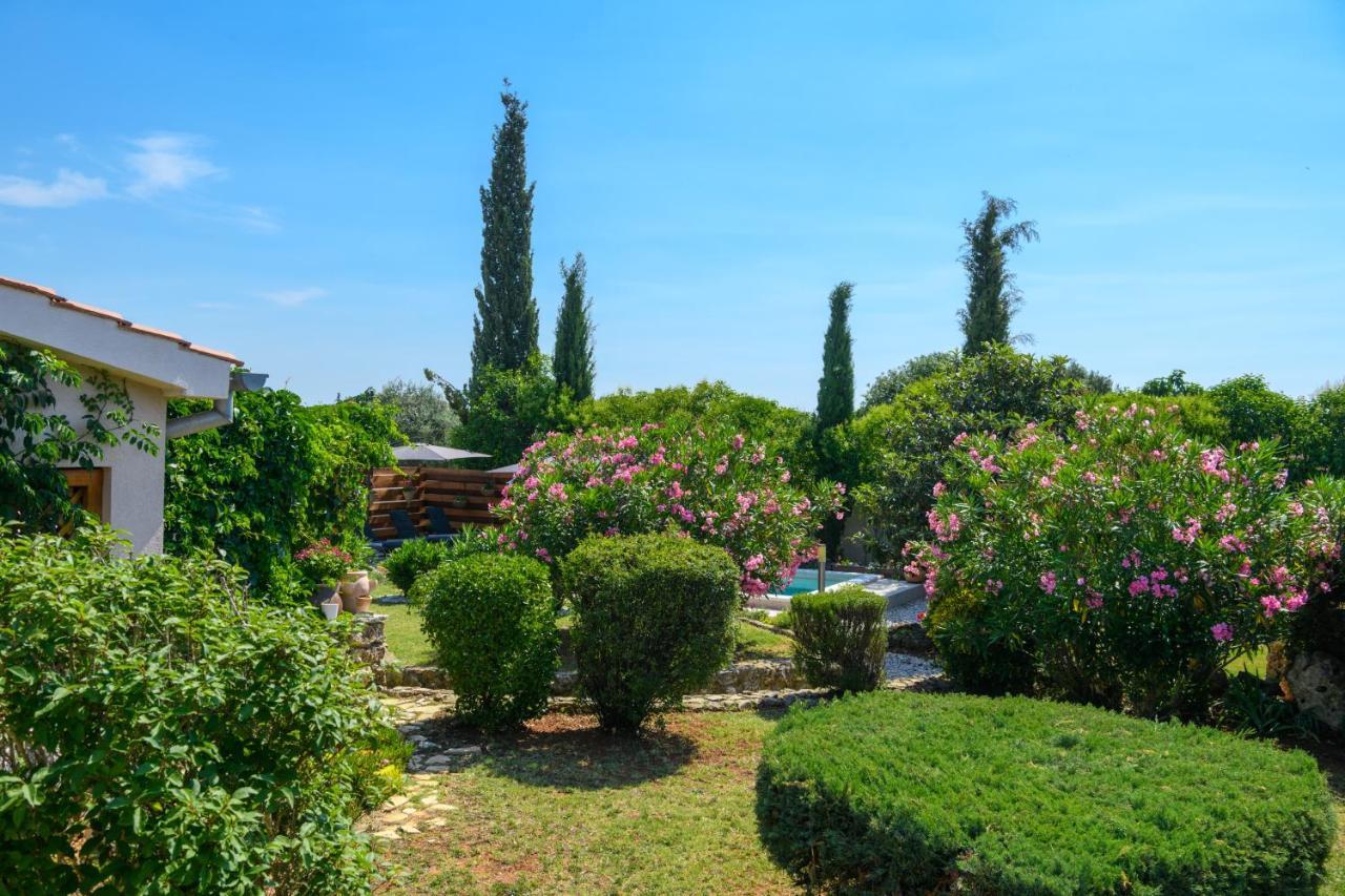 Haus Rustica Villa Pula Exterior photo